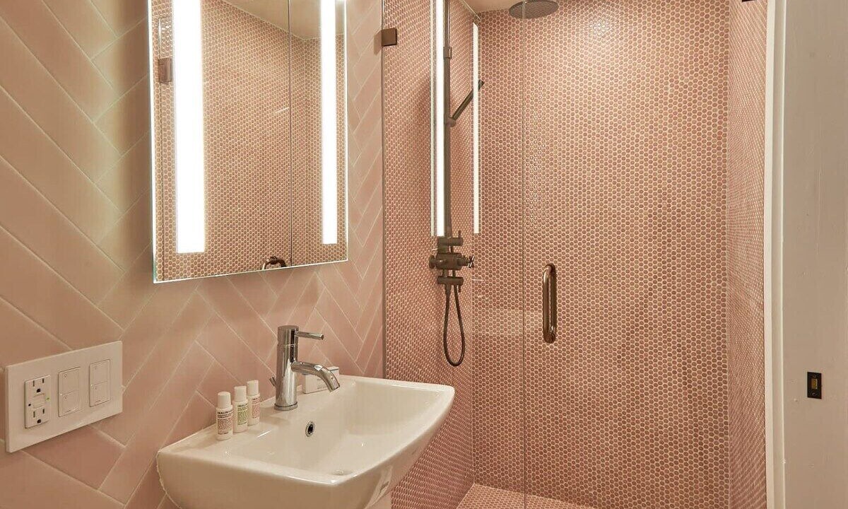 Photo of Bathroom in Historic Seaport