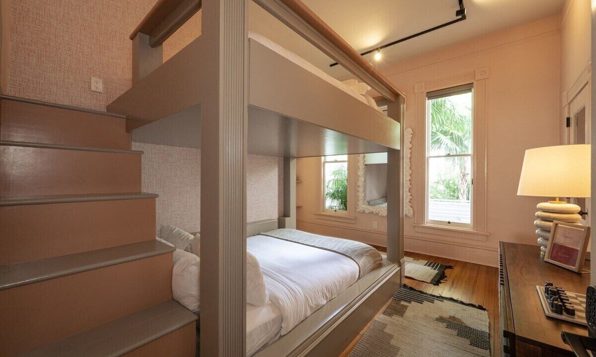 Photo of Bedroom in Historic Seaport
