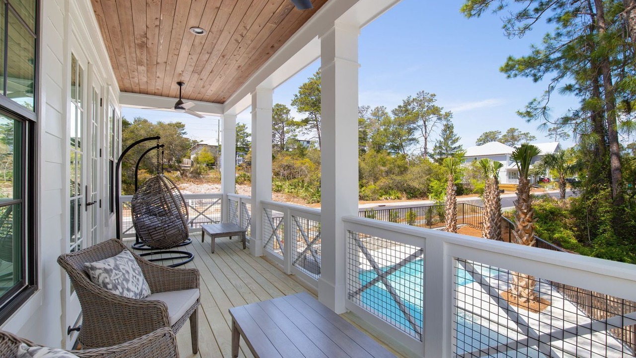 Photo of Patio Balcony in Lakeside at Blue Mountain Beach