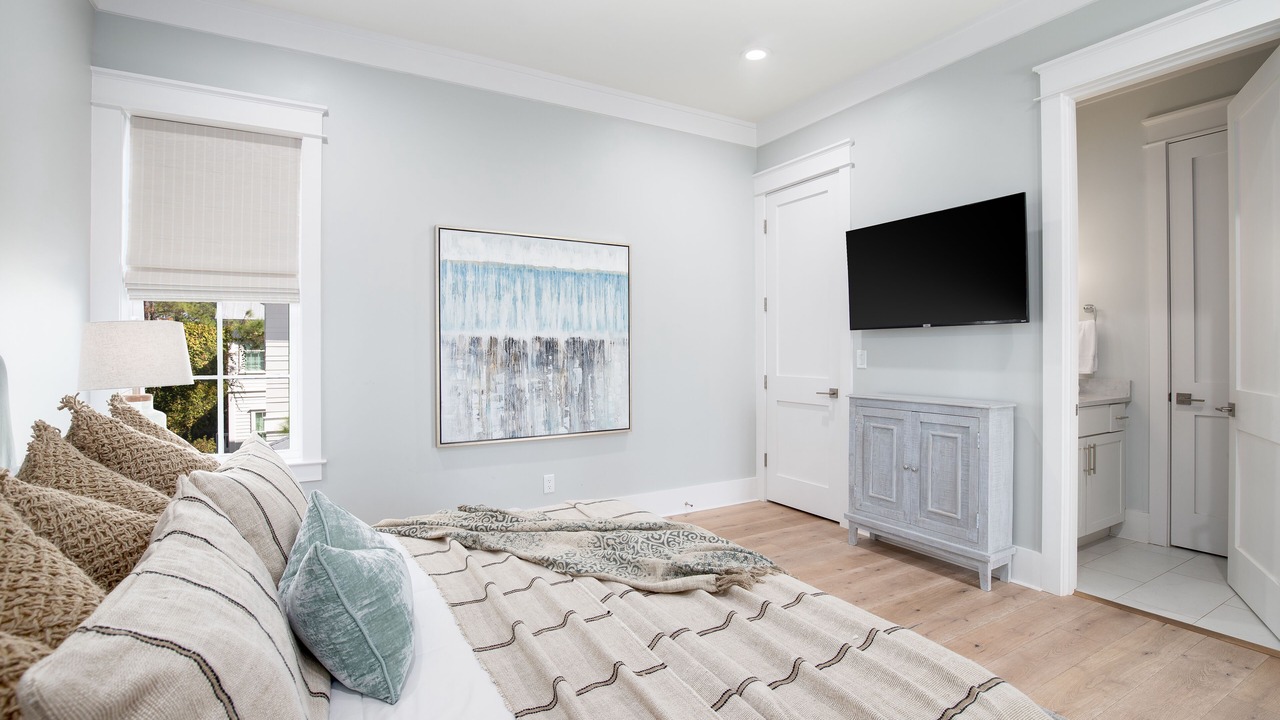 Photo of Bedroom in Lakeside at Blue Mountain Beach