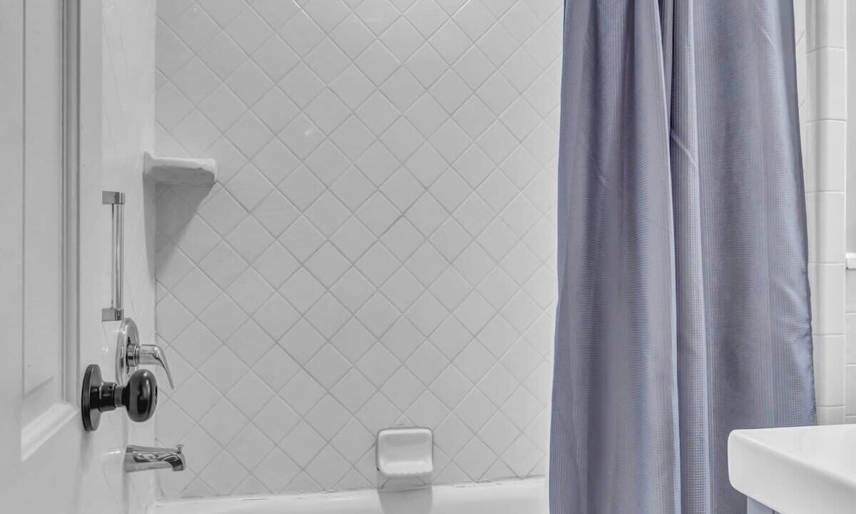 Photo of Bathroom in Avondale