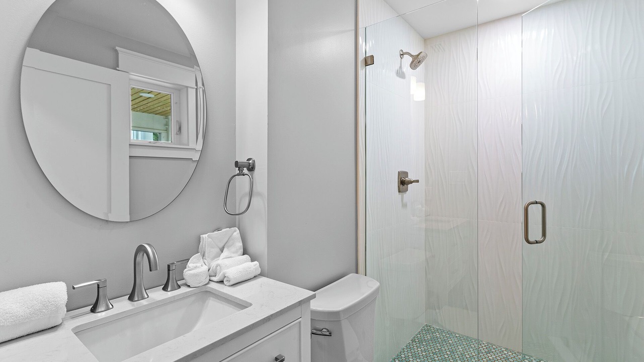 Photo of Bathroom in Gulfview Heights