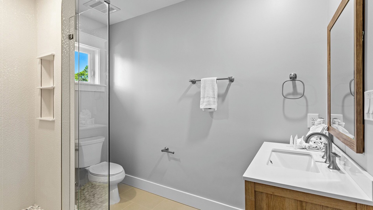 Photo of Bathroom in Gulfview Heights