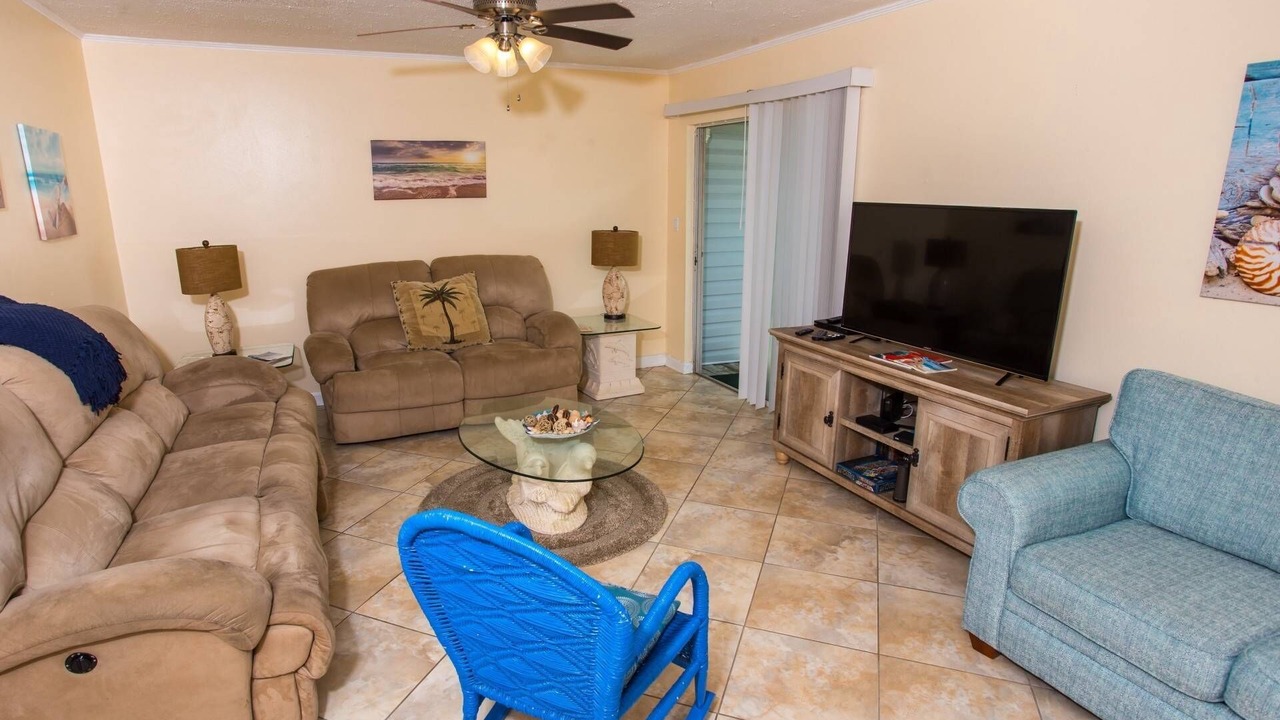 Photo of Livingroom in Shalimar