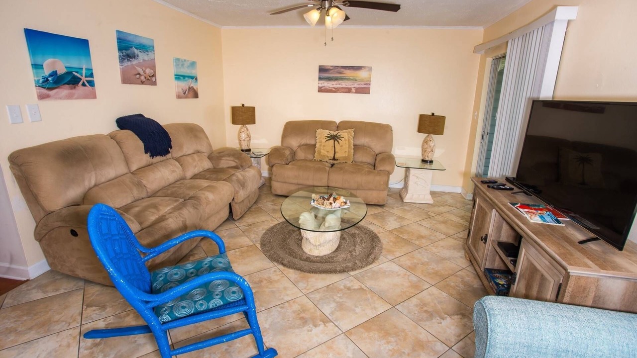 Photo of Livingroom in Shalimar
