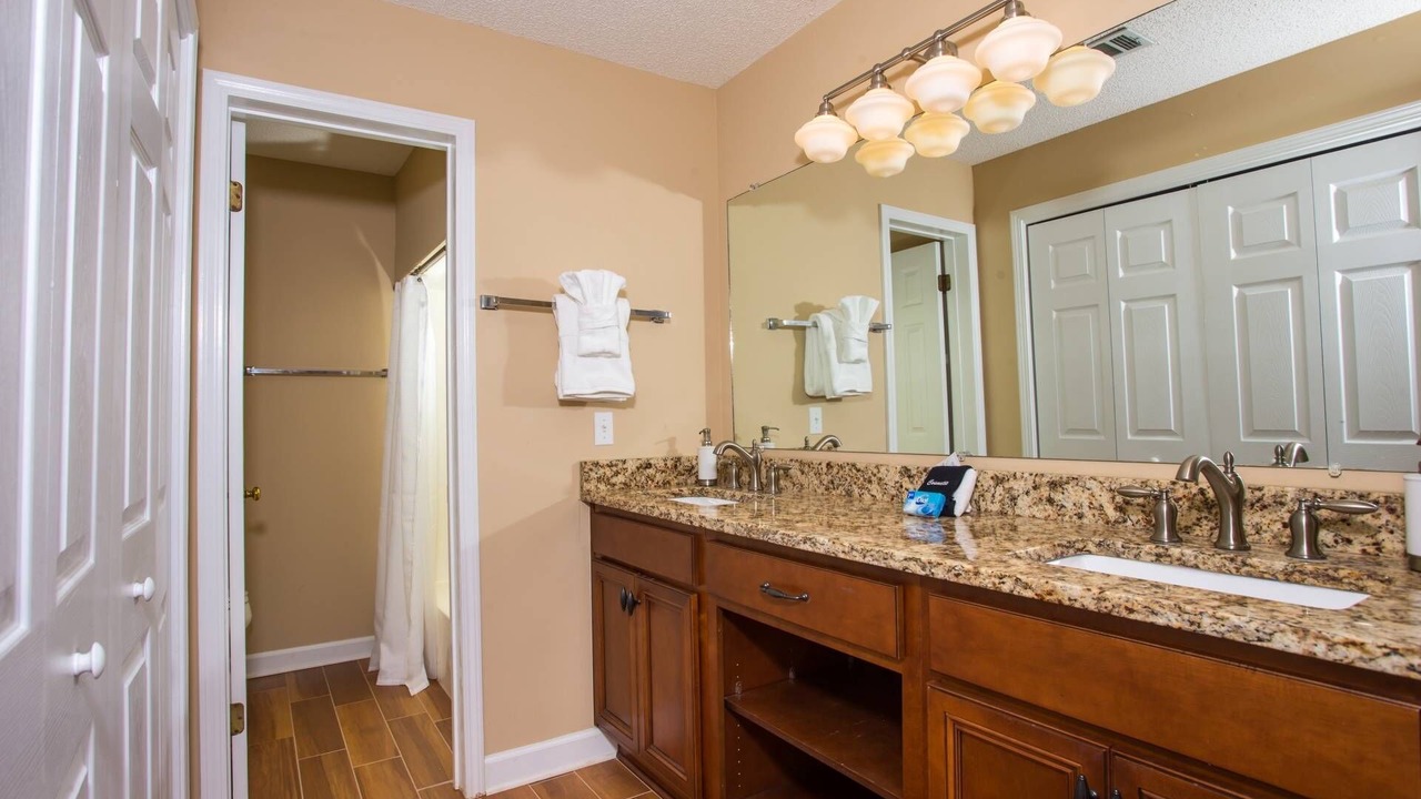 Photo of Bathroom in Niceville