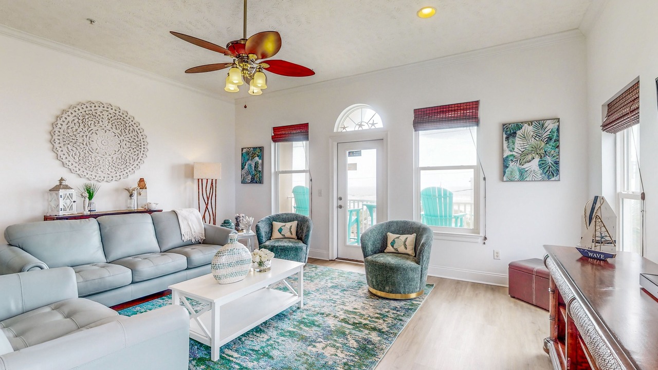 Photo of Livingroom in Bahama Beach