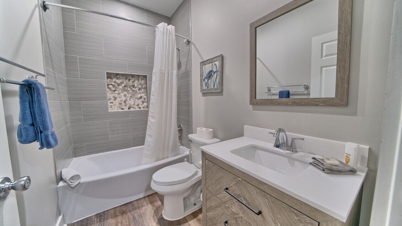Photo of Bathroom in Summer Breeze