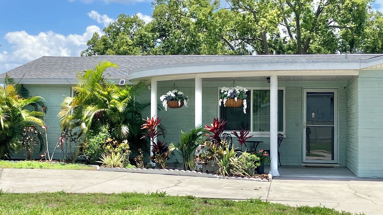 Photo of Outdoor in Aloha Gardens