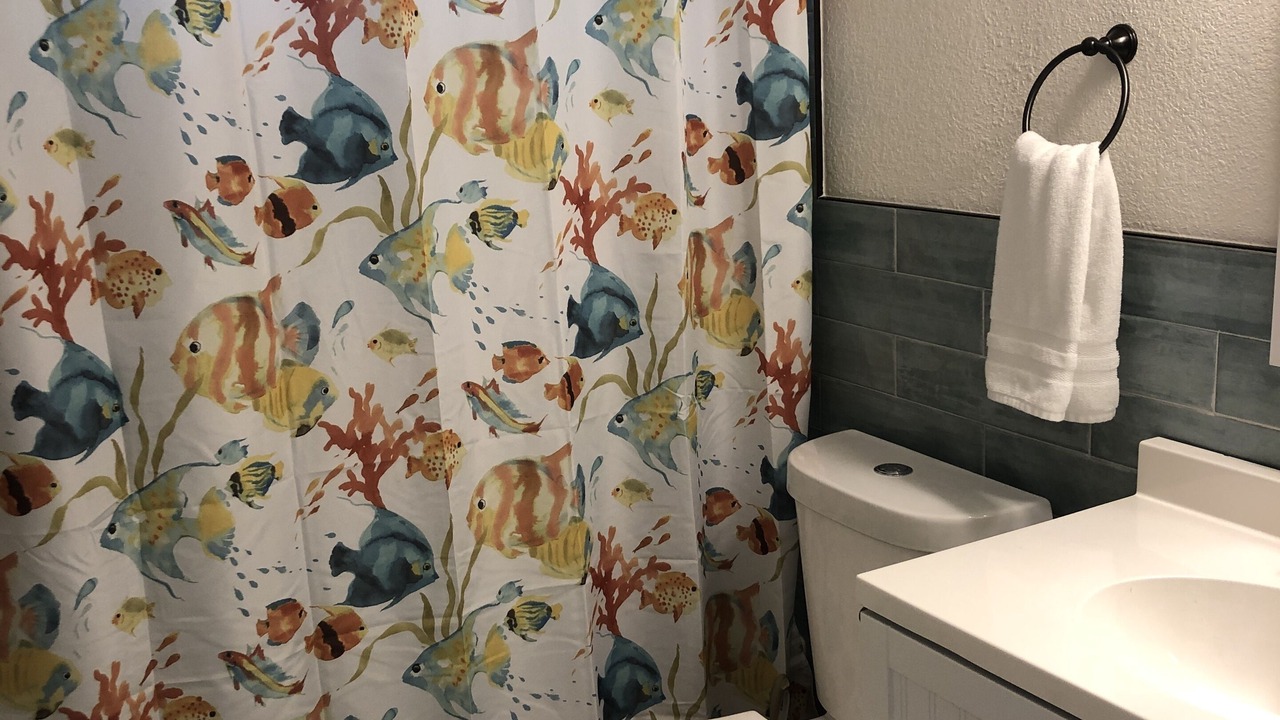Photo of Bathroom in Aloha Gardens