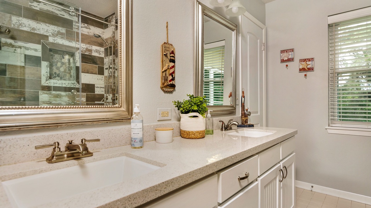 Photo of Bathroom in Holly Lake Ranch