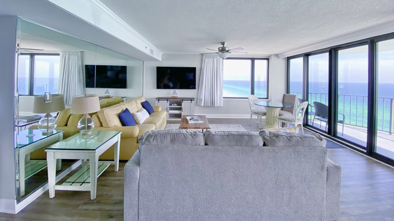 Photo of Livingroom in Thomas Drive