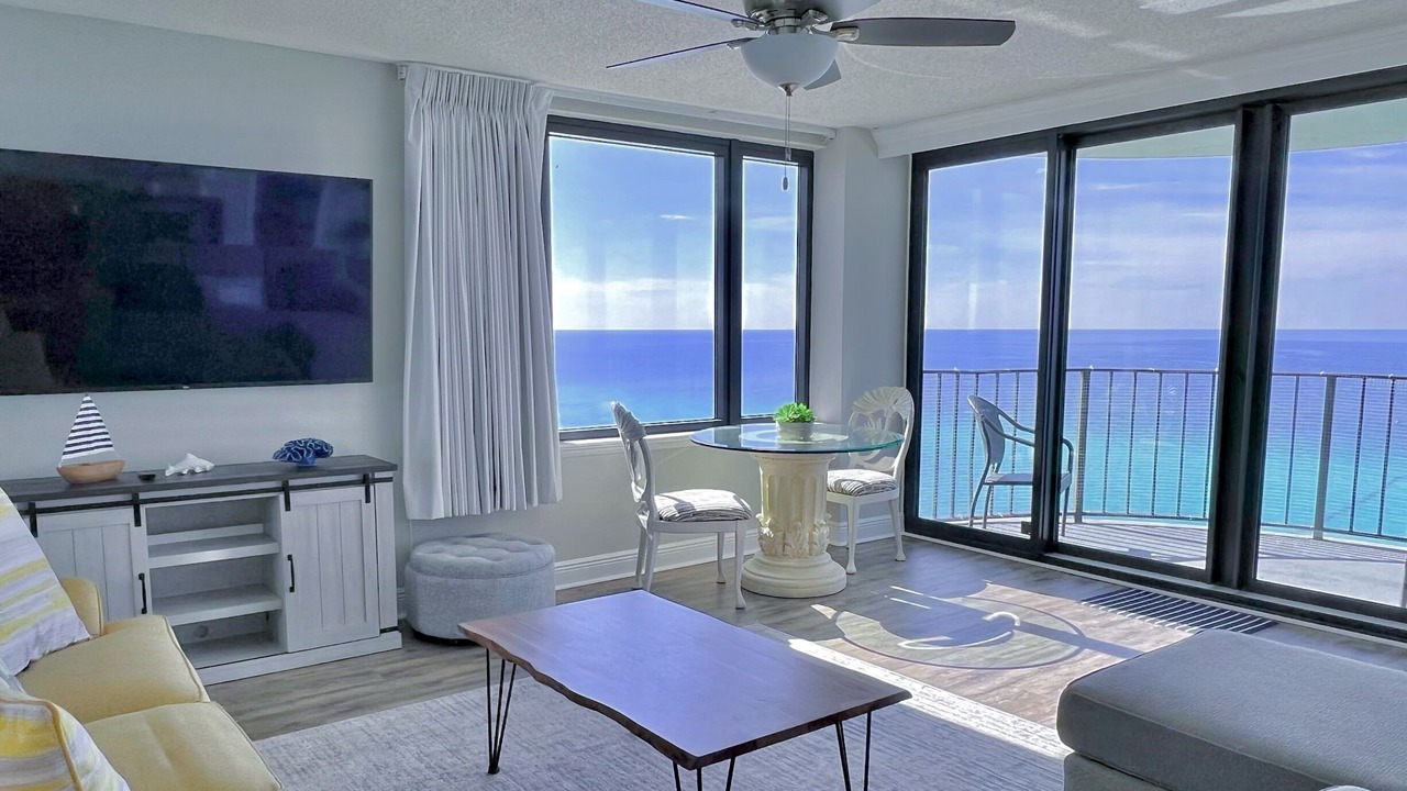 Photo of Livingroom in Thomas Drive