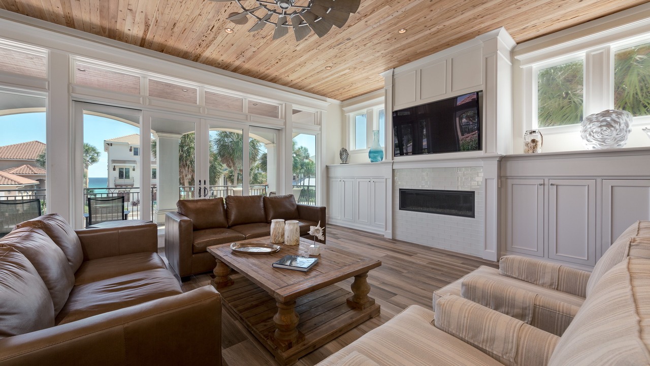 Photo of Livingroom in Destiny Grand Palms