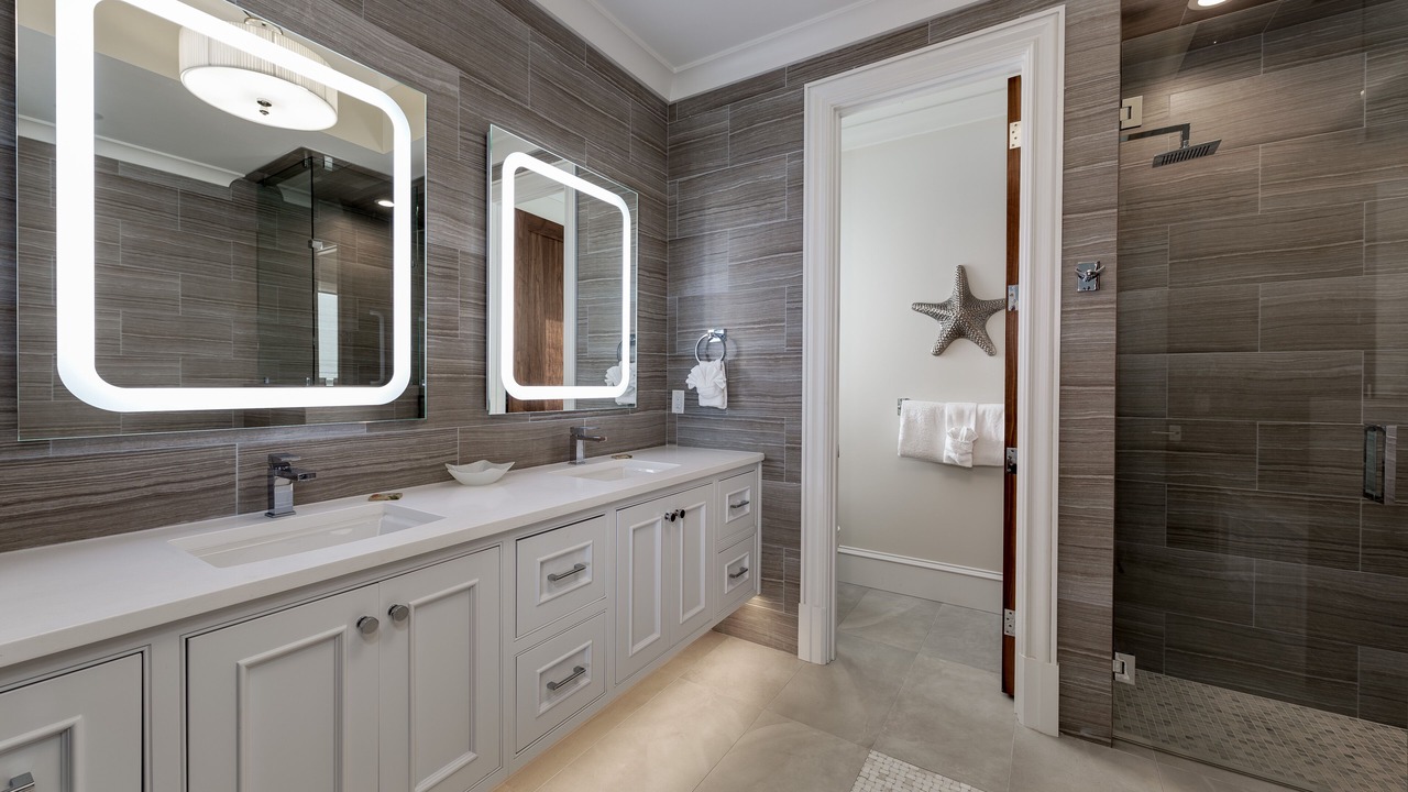 Photo of Bathroom in Destiny Grand Palms