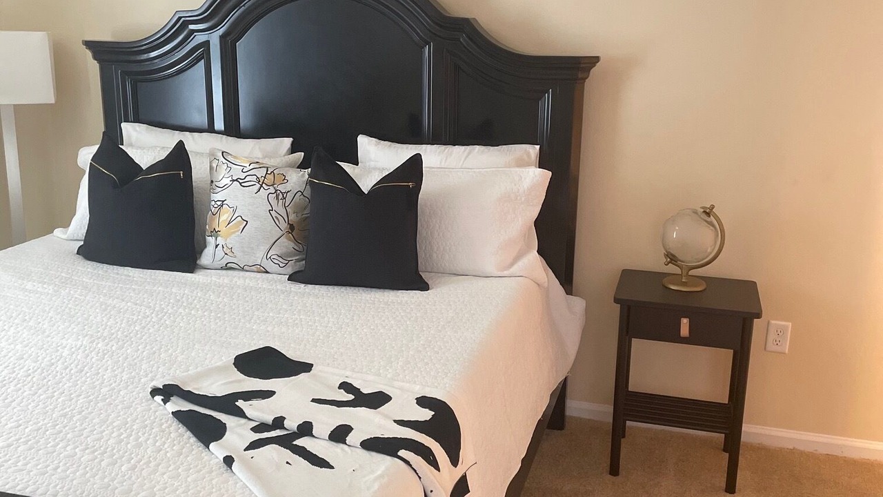 Photo of Bedroom in Deerwood