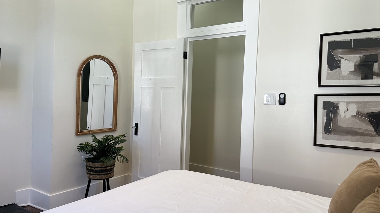 Photo of Bedroom in Mid-City