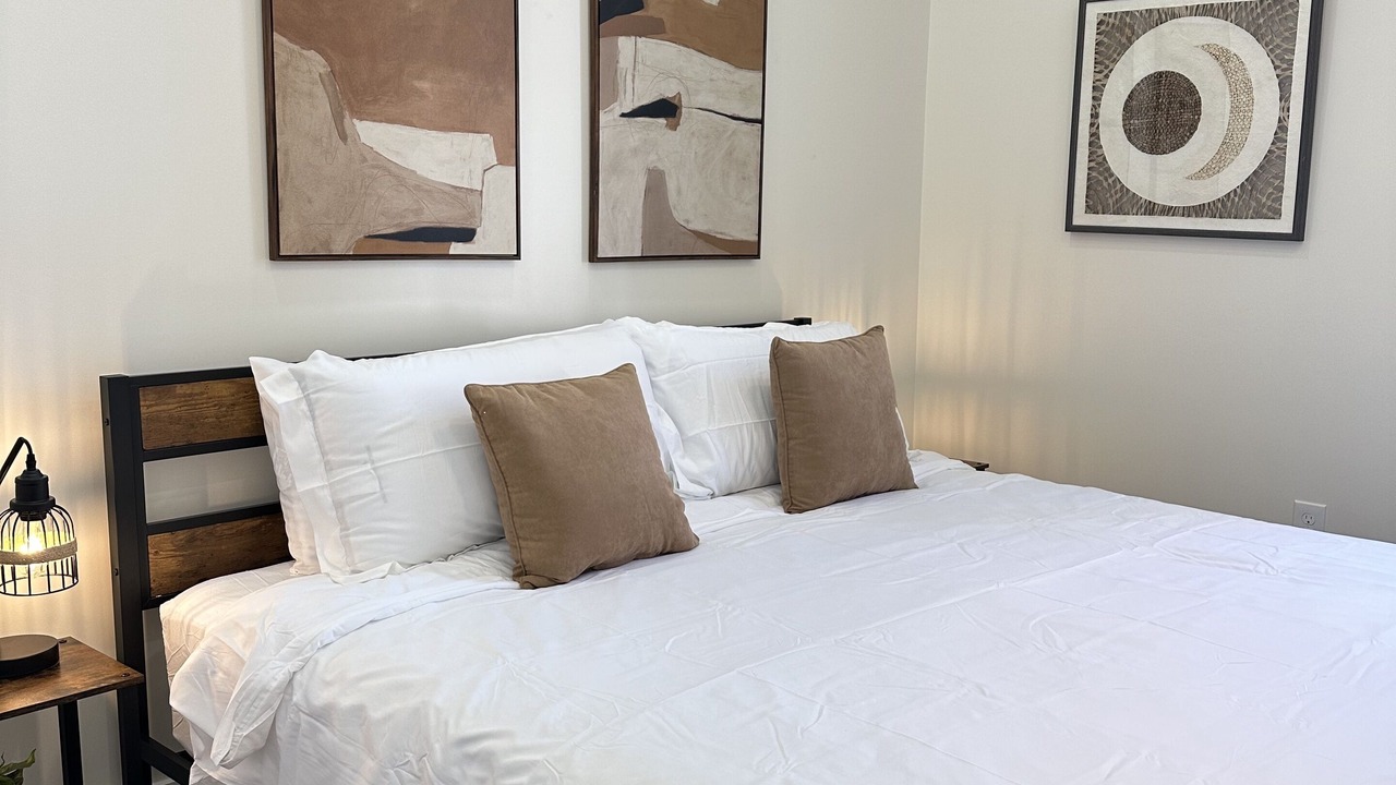 Photo of Bedroom in Mid-City