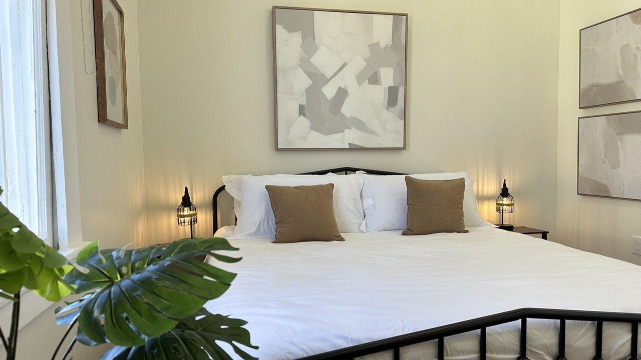 Photo of Bedroom in Mid-City