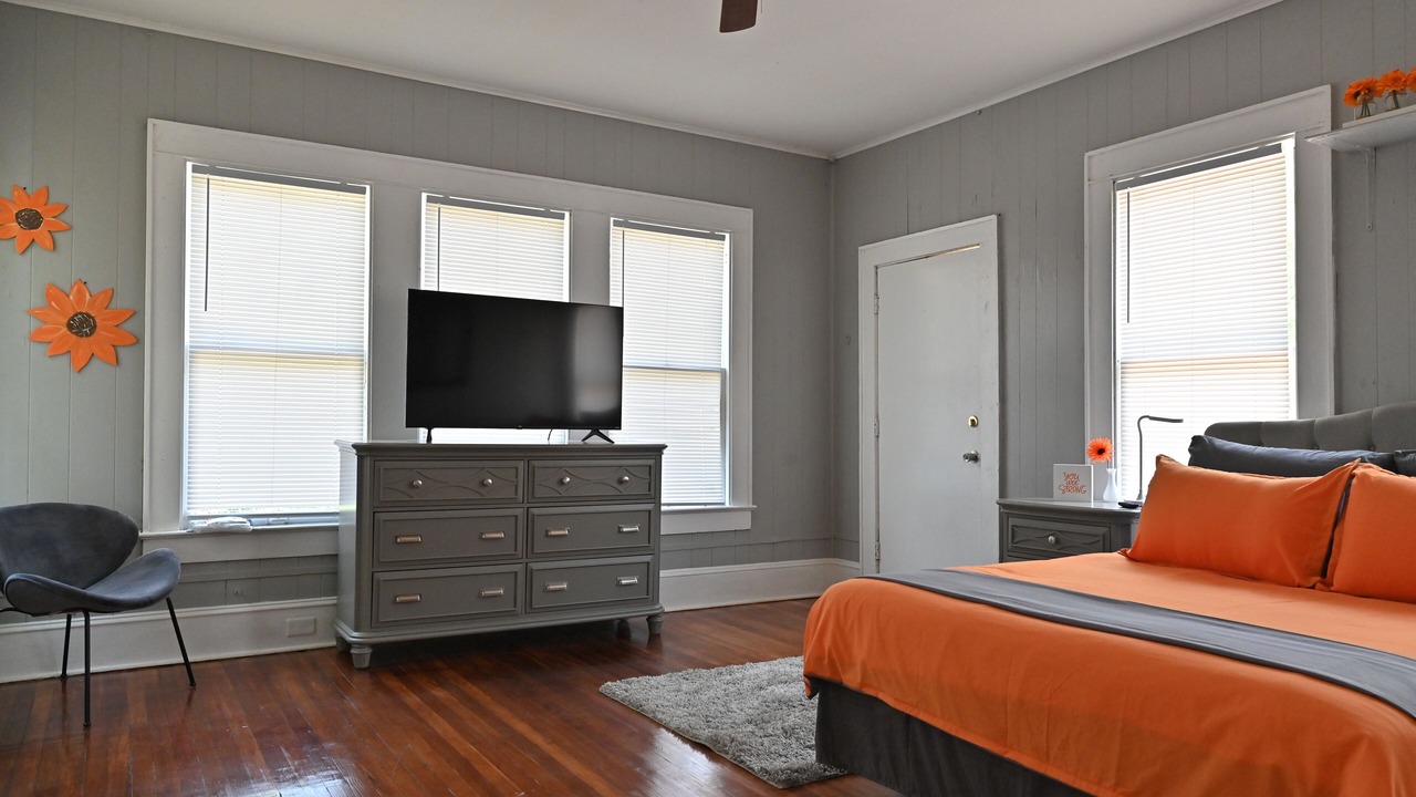 Photo of Bedroom in Highland Historic District