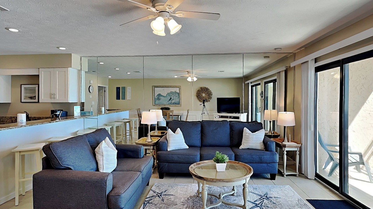 Photo of Livingroom in Crystal Beach