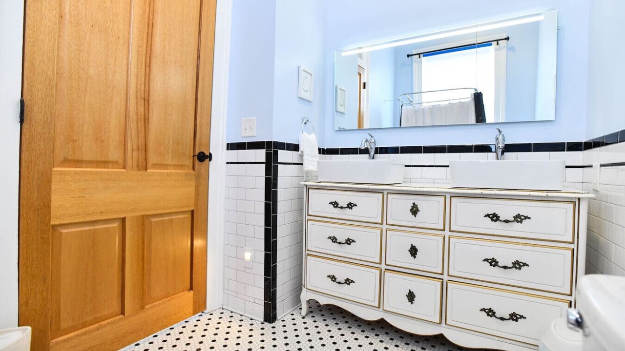 Photo of Bathroom in Treme