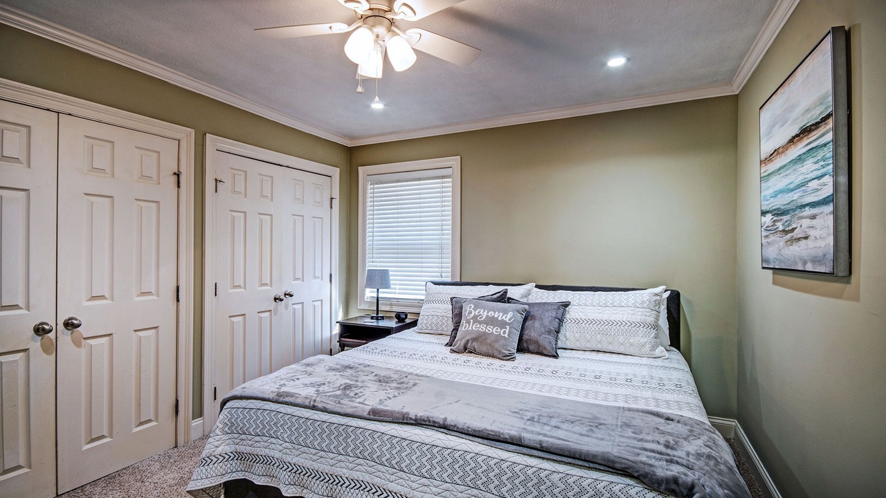 Photo of Bedroom in Tougaloo