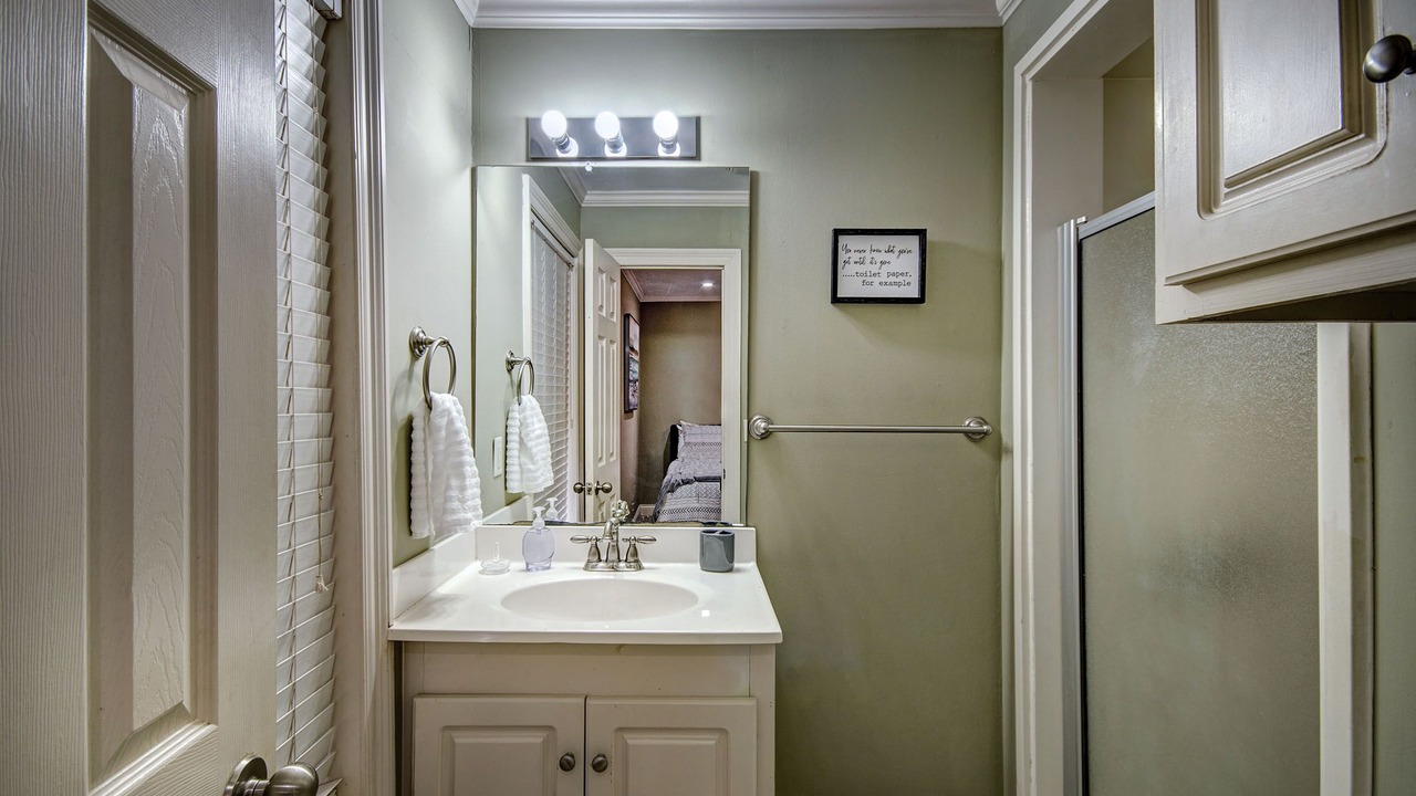 Photo of Bathroom in Tougaloo