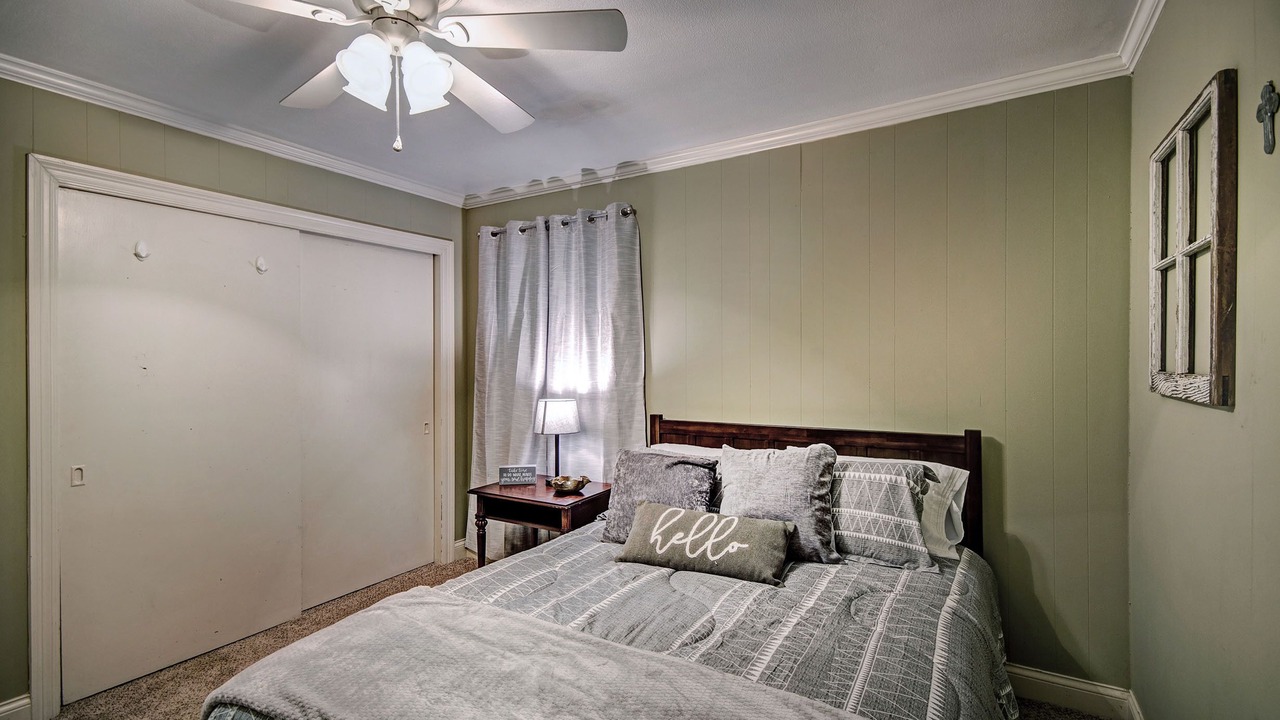 Photo of Bedroom in Tougaloo