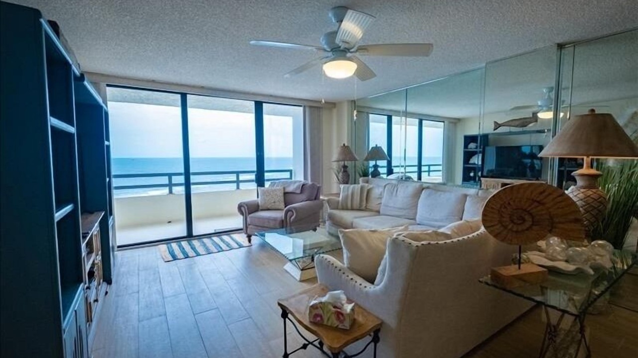 Photo of Livingroom in Ocean View Halifax Estates
