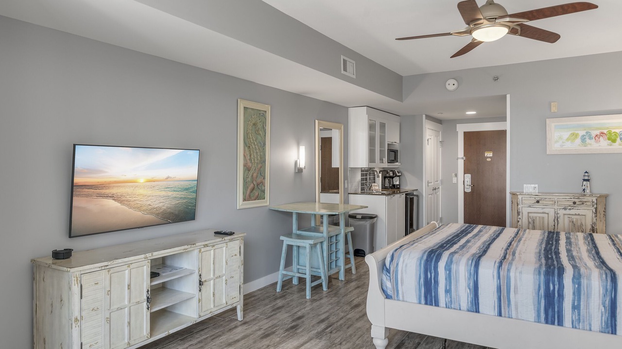 Photo of Bedroom in Baytowne Wharf