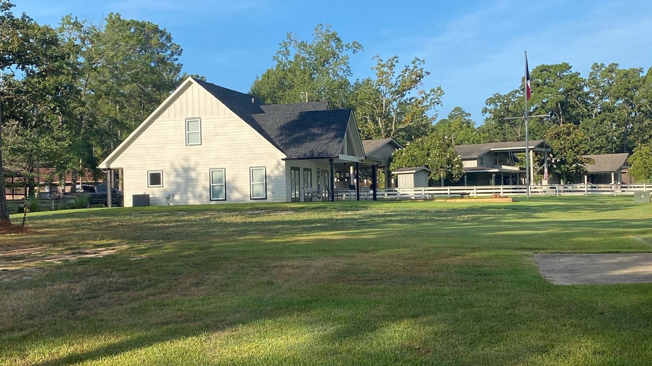 Photo of Outdoor in Zavalla