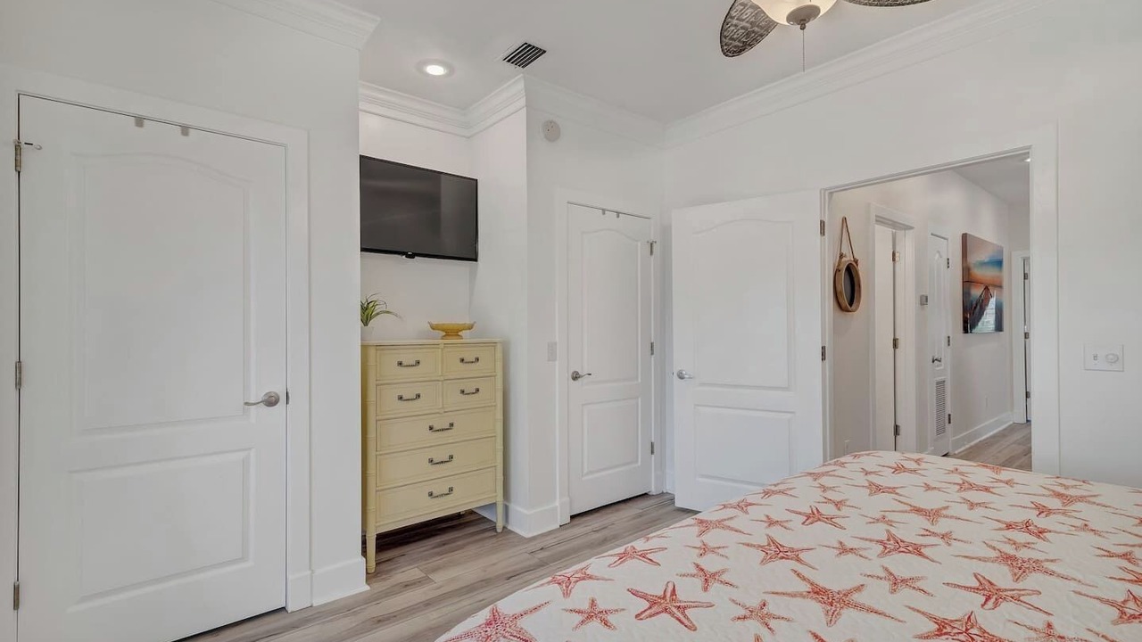 Photo of Bedroom in Fort Bay
