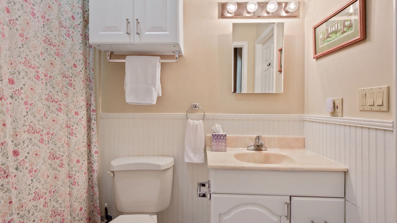 Photo of Bathroom in Old Town