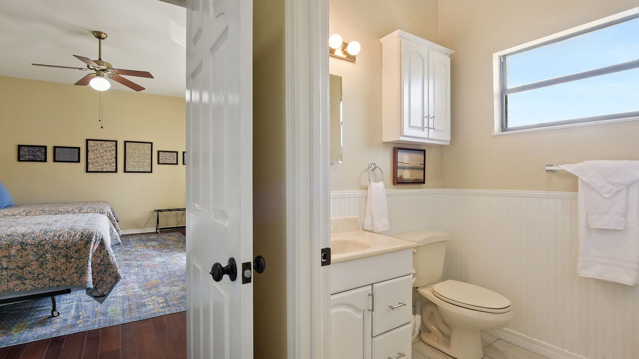 Photo of Bathroom in Old Town