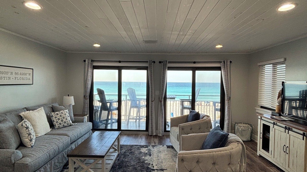 Photo of Livingroom in Crystal Shores