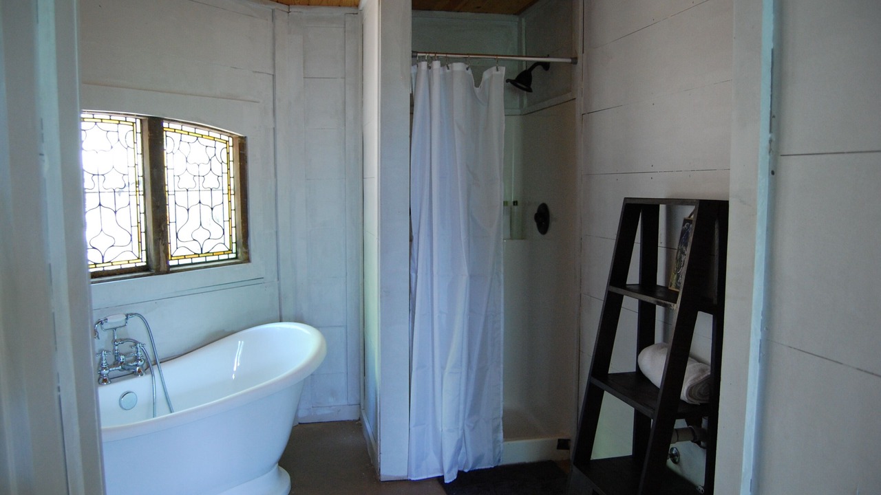 Photo of Bathroom in Fort Payne