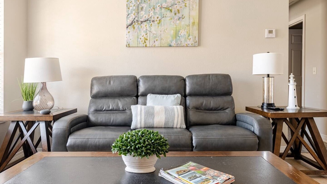 Photo of Livingroom in Ono Island