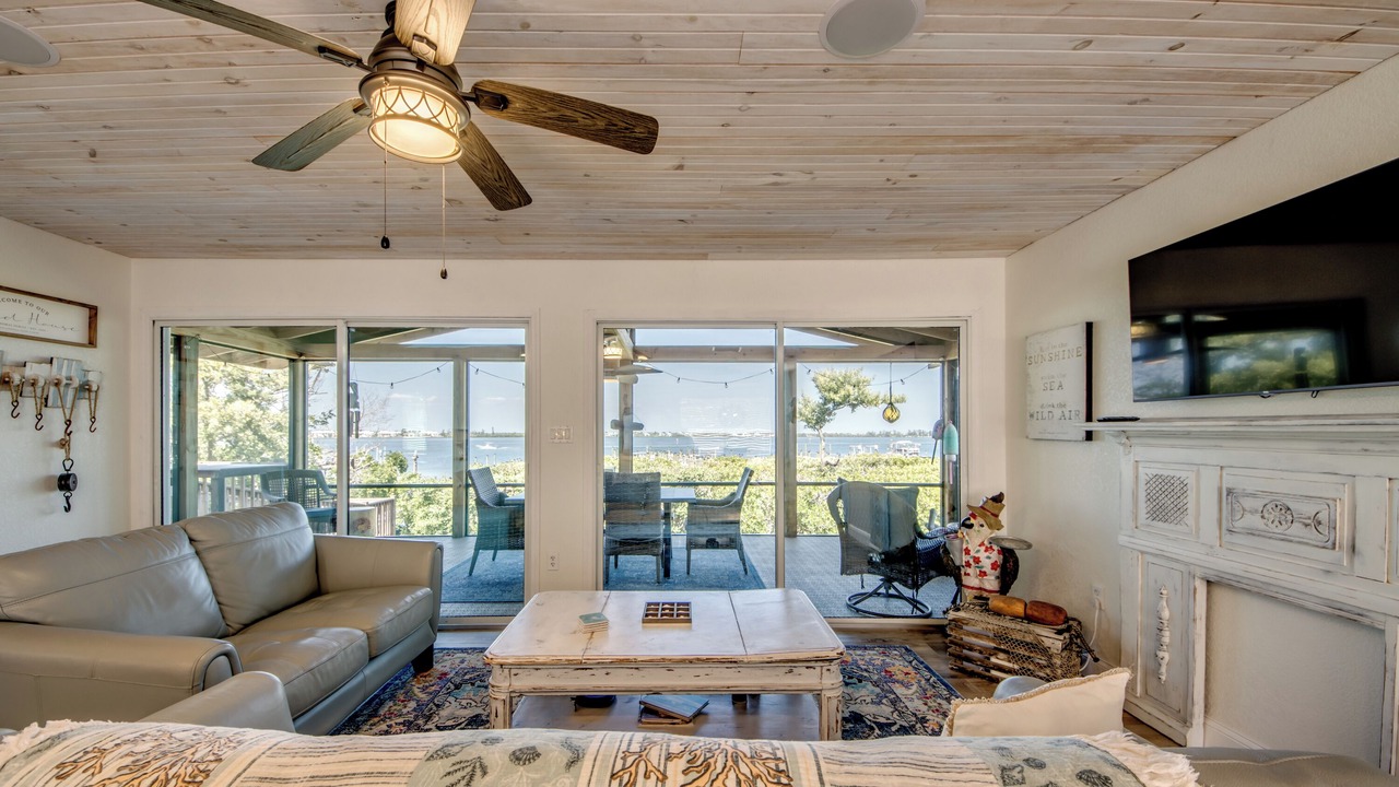 Photo of Livingroom in Placida