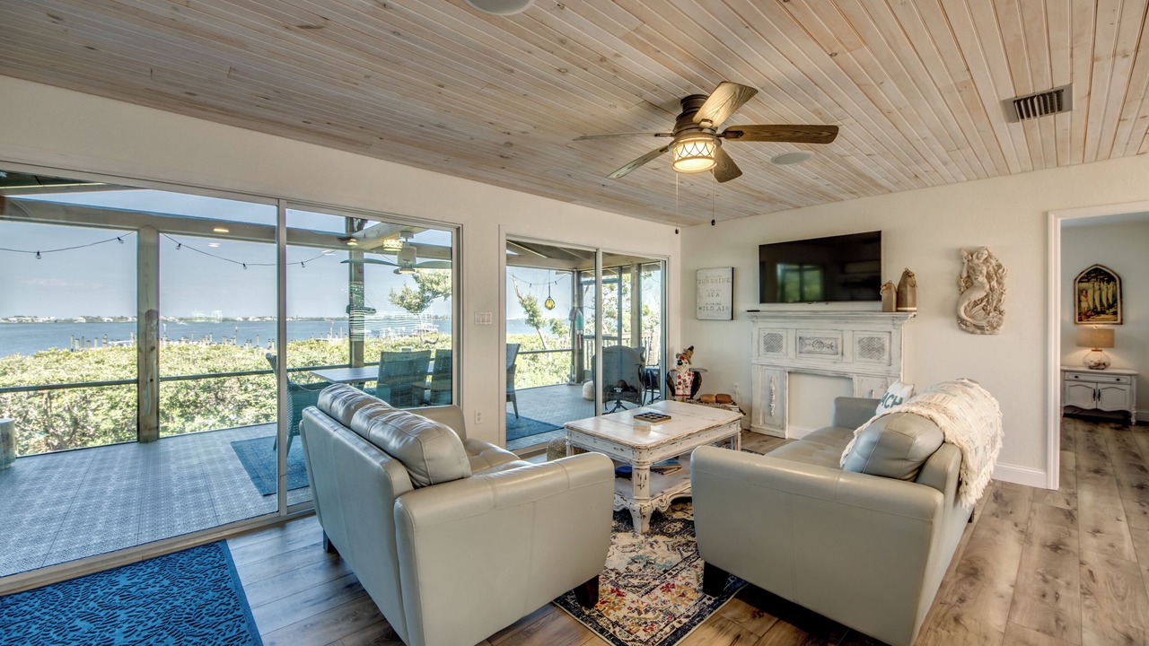 Photo of Livingroom in Placida