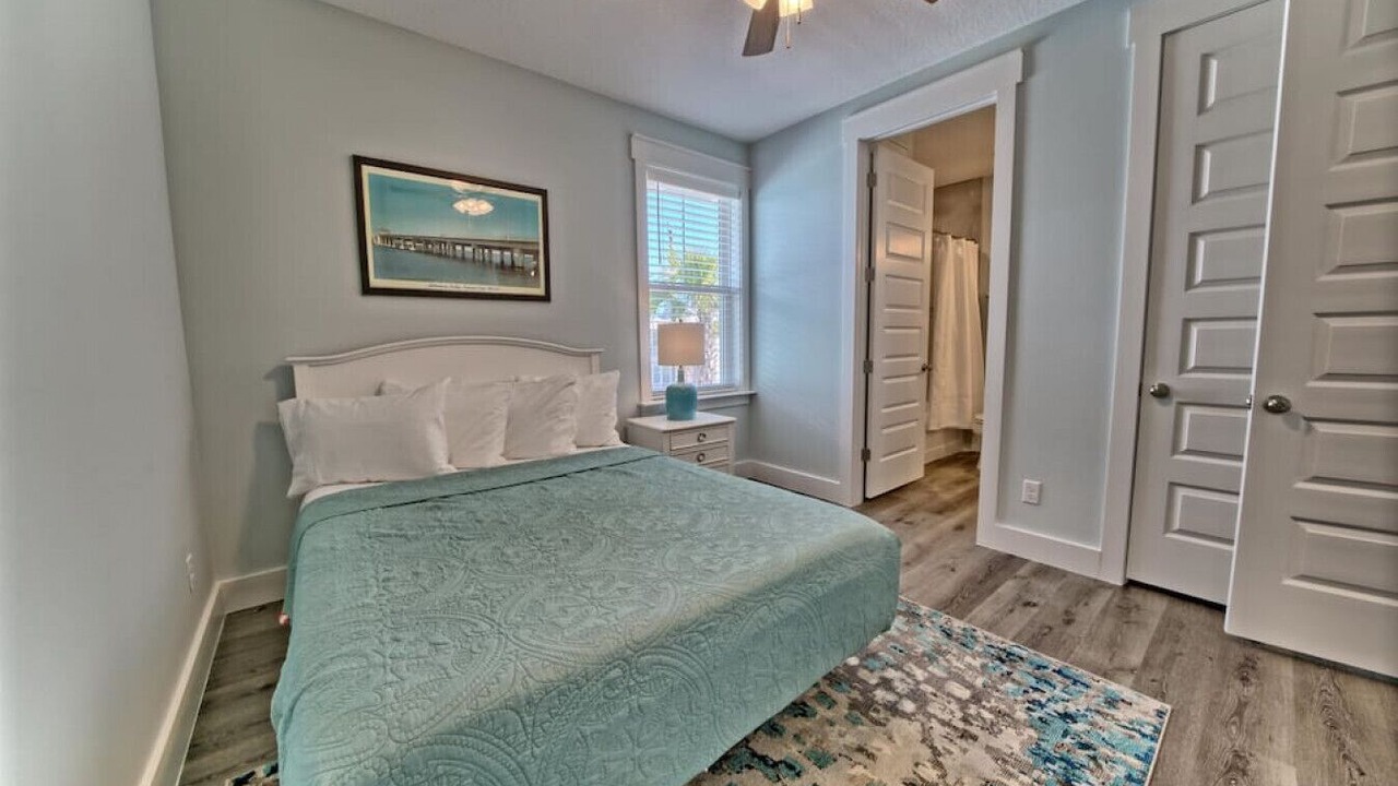 Photo of Bedroom in Miramar Beach