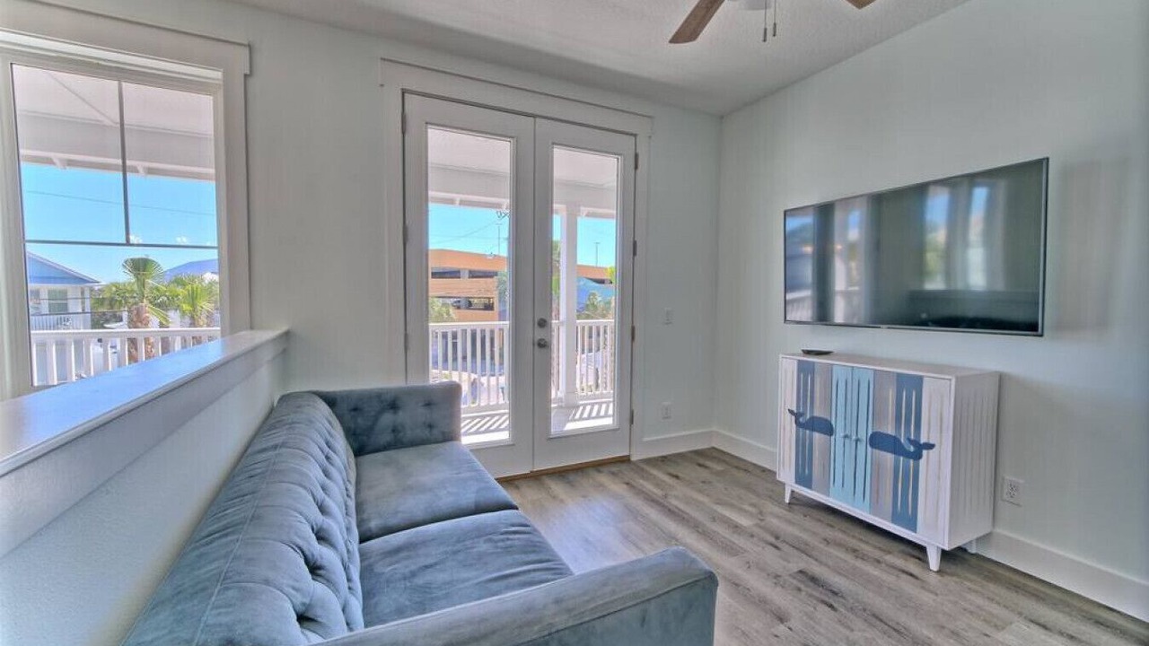 Photo of Livingroom in Miramar Beach