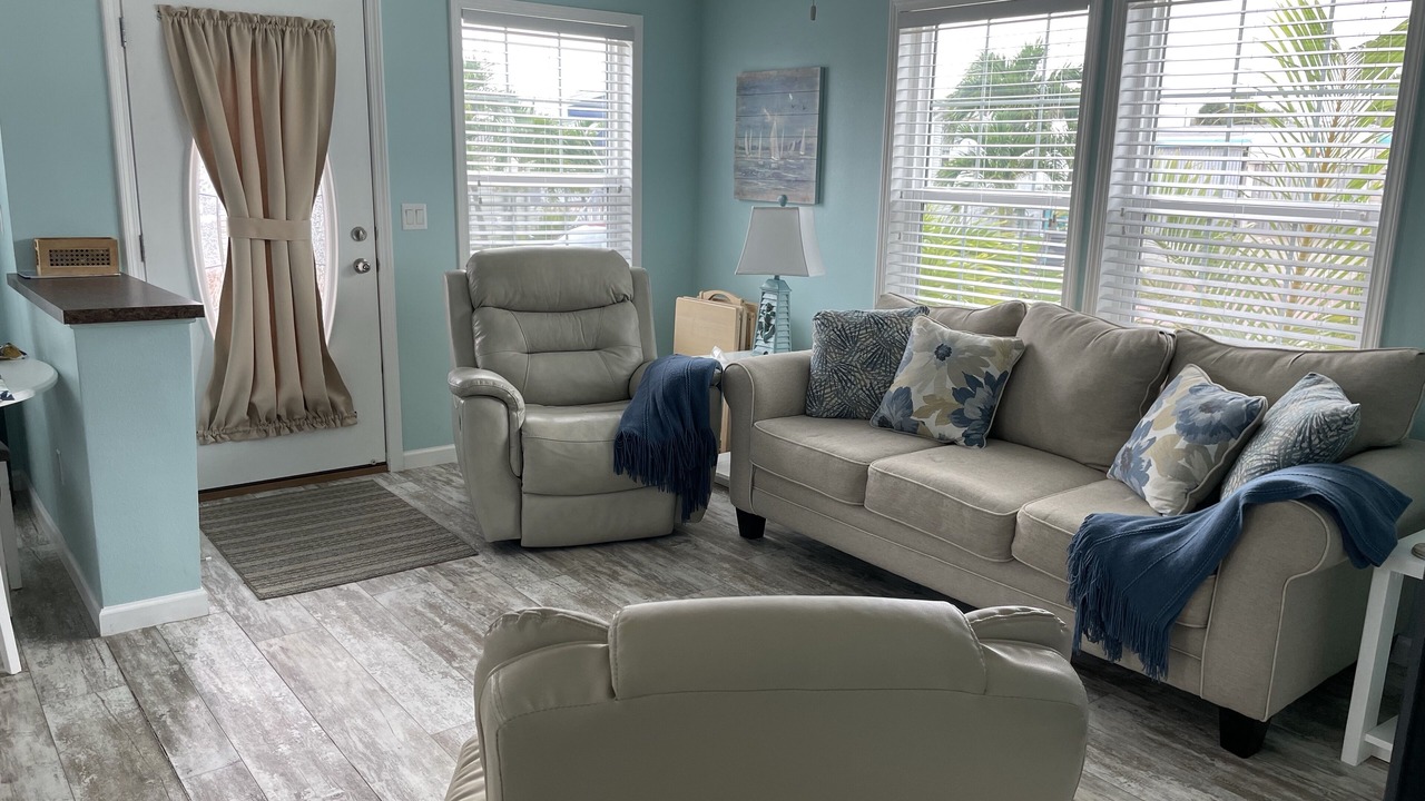 Photo of Livingroom in Nettles Island