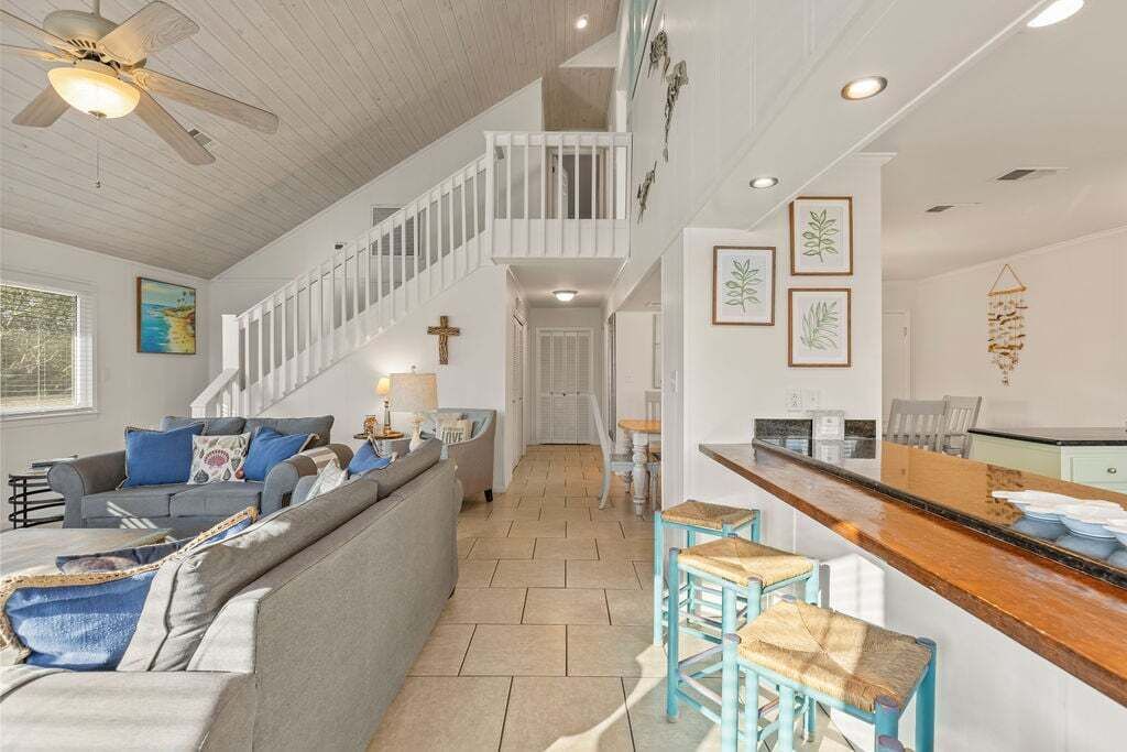 Photo of Livingroom in Gulf Trace