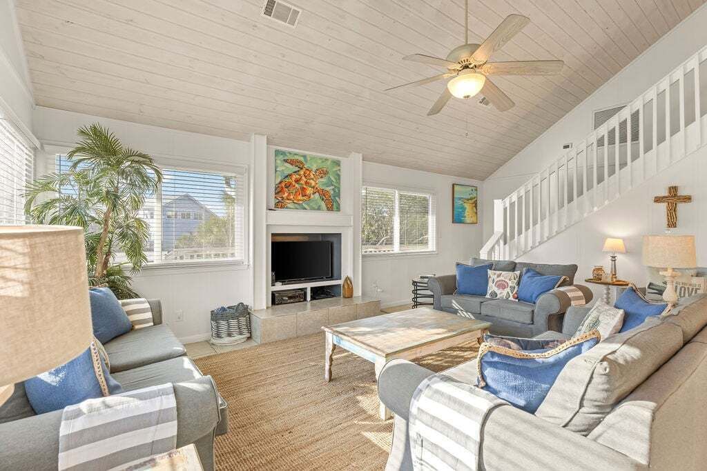 Photo of Livingroom in Gulf Trace