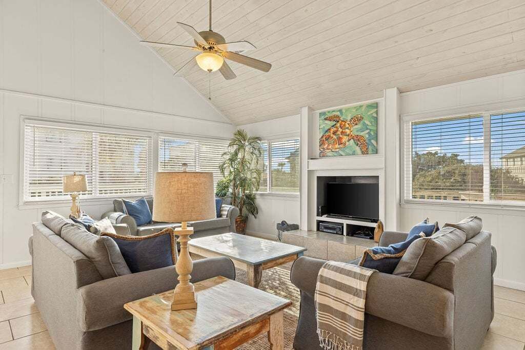 Photo of Livingroom in Gulf Trace