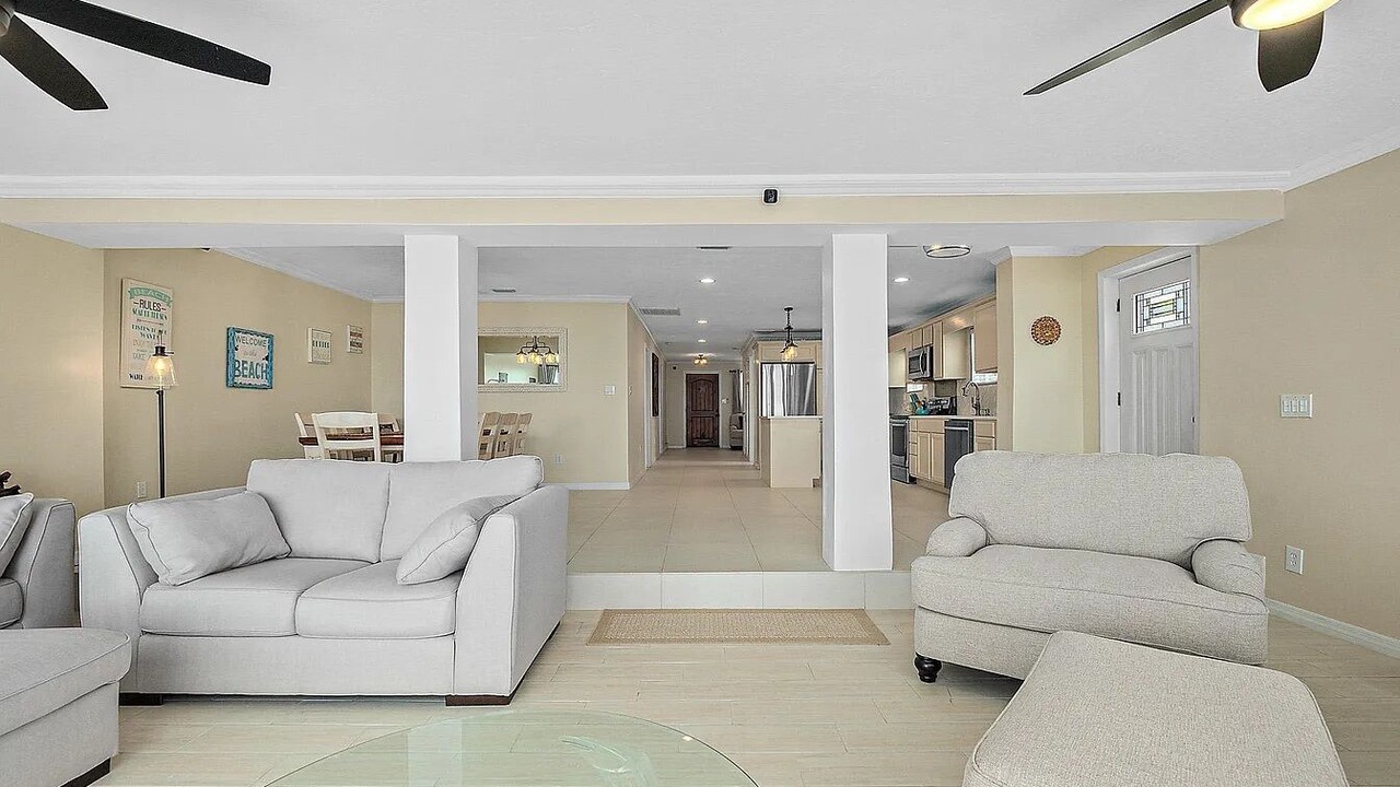 Photo of Livingroom in Daytona Beach Shores