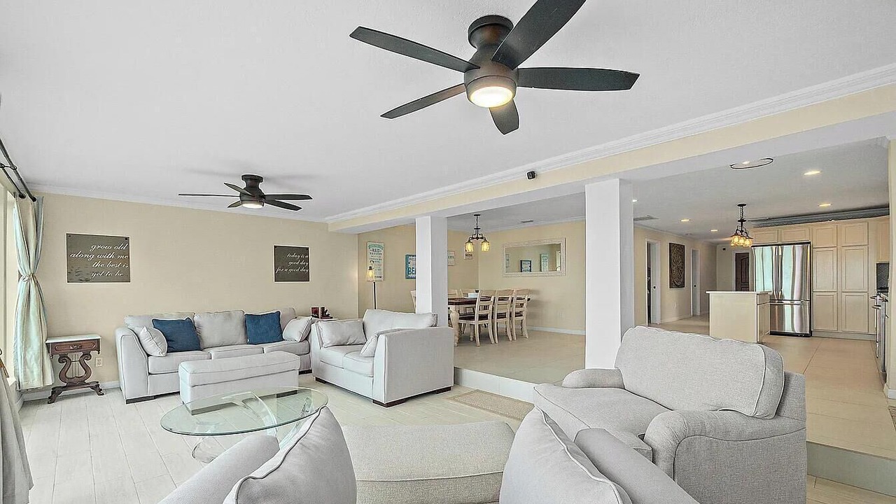 Photo of Livingroom in Daytona Beach Shores