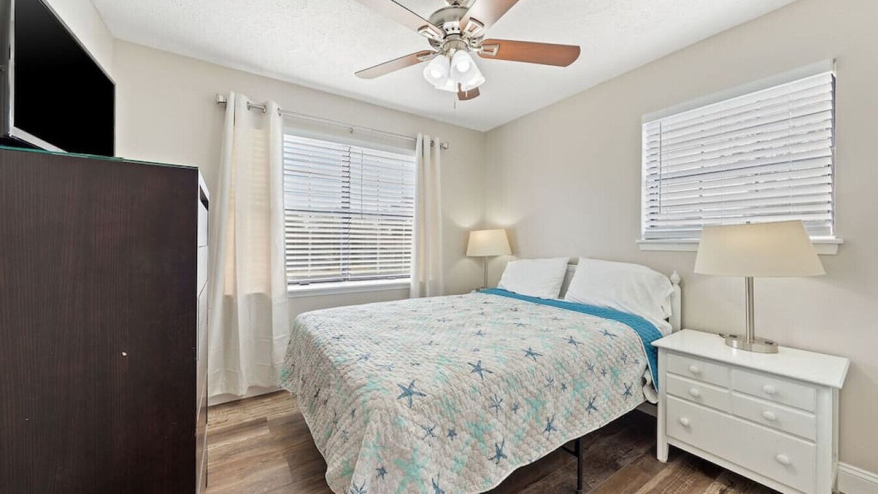 Photo of Bedroom in El Centro Beach