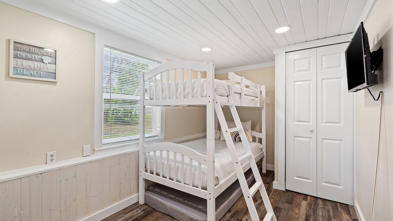 Photo of Bedroom in Bahama Beach